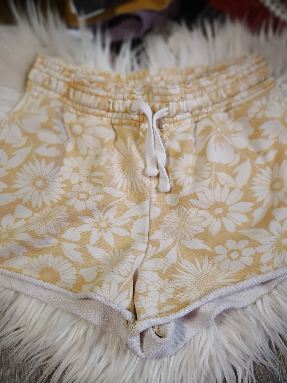 American Eagle Buttery Yellow Floral Drawstring Women’s Shorts XS